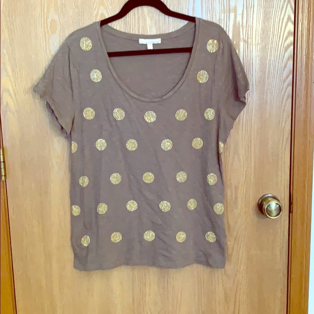 Brown polka dot tee!